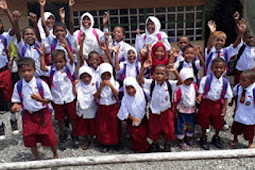 Persit Korem Binaiya Peduli Pendidikan Anak-Anak di Funanayaba