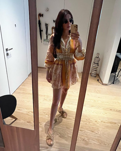 Mandana Karimi, Mandana Karimi selfie photos,