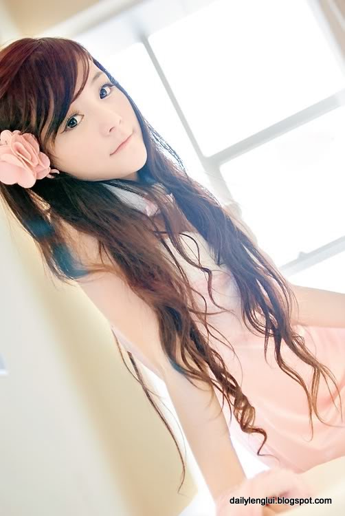 YiYi (怡怡) YiYi (怡怡)