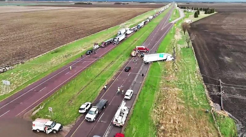 Meteorólogos chilenos protagonizan grave accidente mientras cazaban tormentas