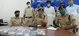 अन्तराज्यीय हथियार तस्कर आया पुलिस की पकड़ में