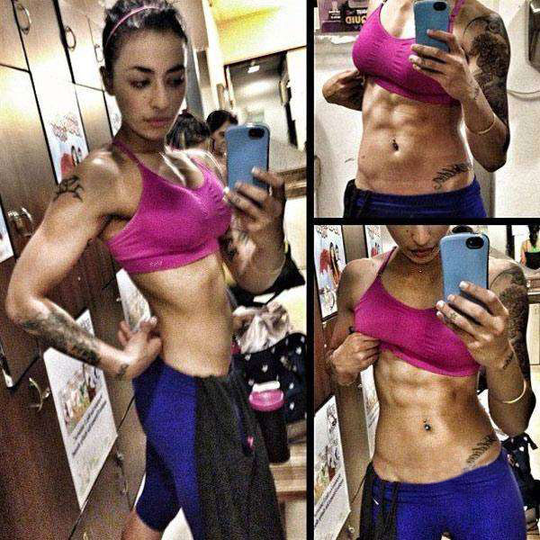 bani j gym selfie pic