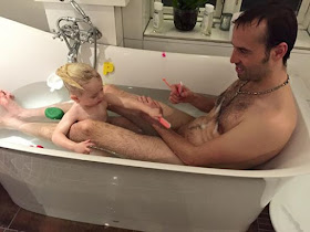 Anything Wrong? Dad Slammed For Bathing With His 2 Year Old Daughter (photo) 1