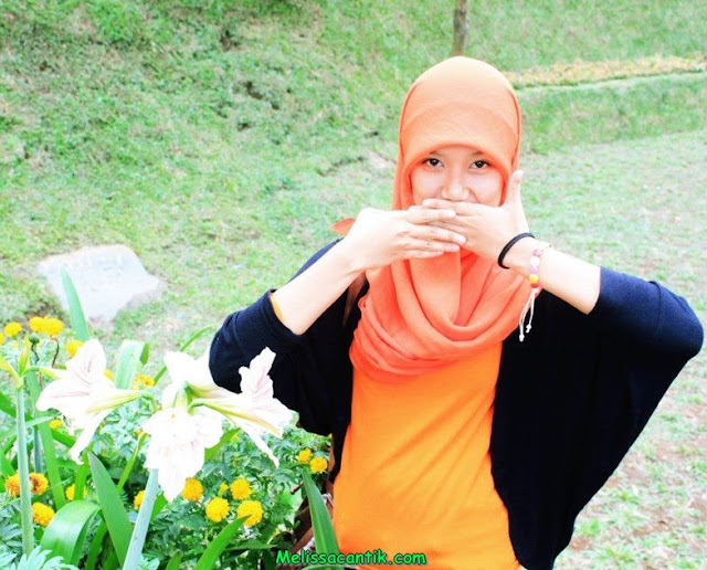 Galeri Foto Cewek Jilbab Cakep Narsis Gila