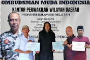 Didampingi Ketum, Ketua Sulsel Ombudsman Muda Indonesia  Serahkan SK Pengurus di Tiga Kabupaten