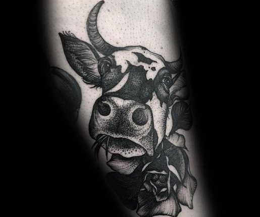 38 tatuagens de vaca para homens