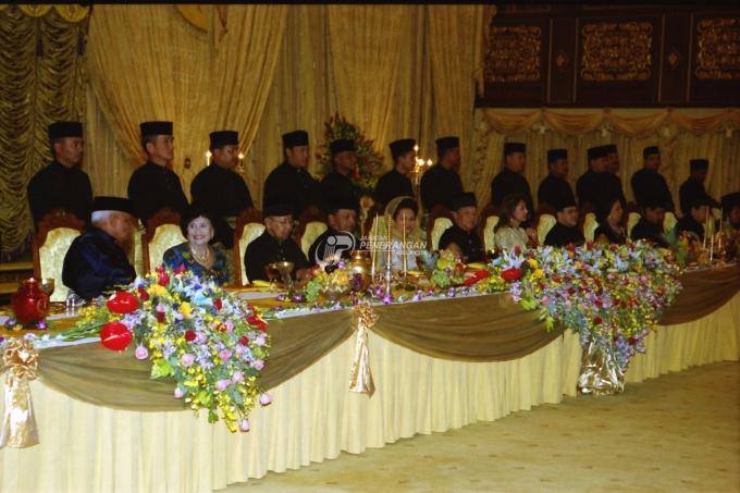 80+ Susunan Meja Majlis Makan Malam