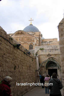 Jerusalem Bilder - Smärtans väg (Via Dolorosa, Gamla staden i Jerusalem) den väg som Jesus vandrade med korset upp till Golgata där korsfästelsen ägde rum