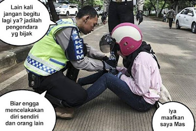 Cerita Editan Aksi Polisi Saat Menangkap Pengendara Bermotor Wanita Ini Bikin Ngakak