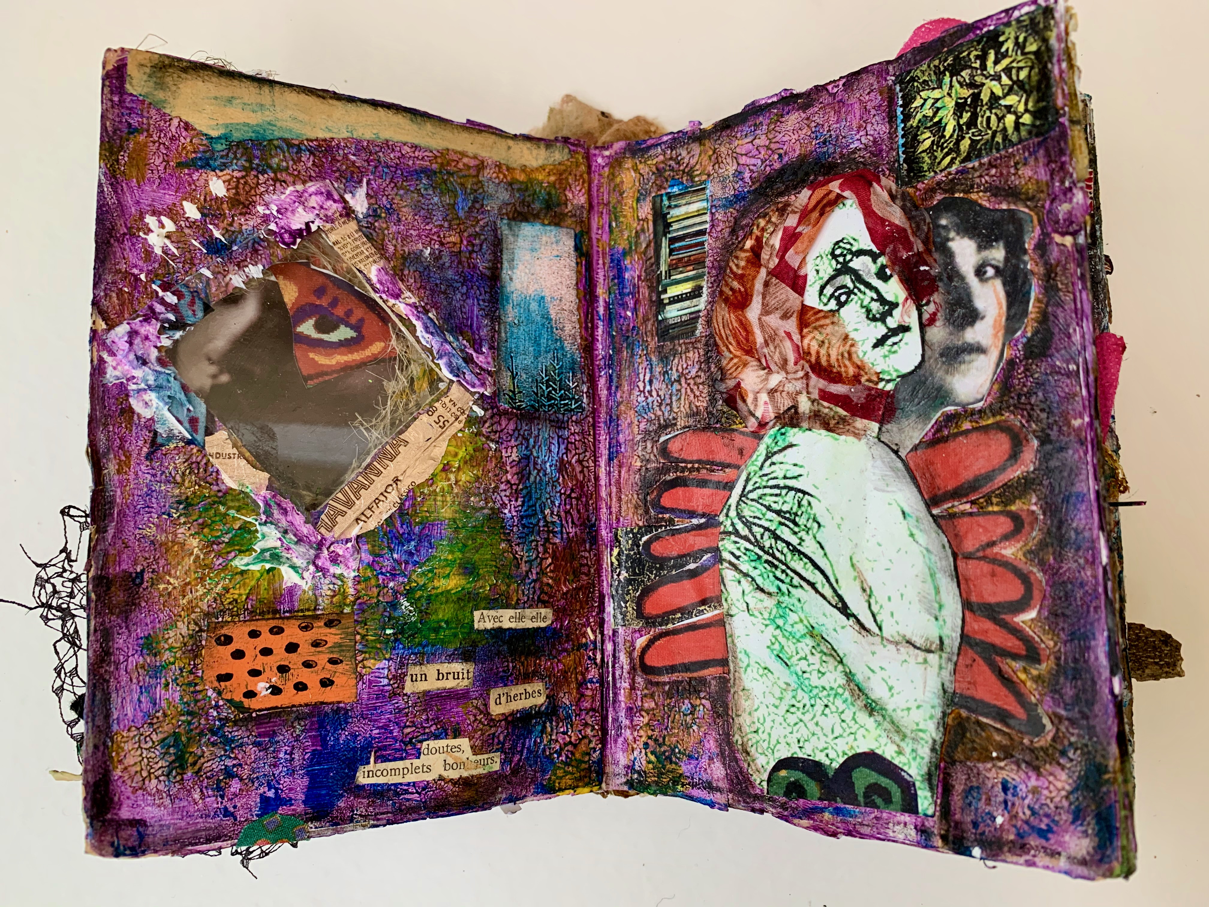 La otra cara (l'altra faccia), pagina Altered book 2019©adrianalangtry