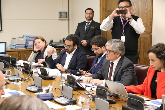 Gobierno presenta ante la Comisión de Hacienda del Senado el proyecto de   ley de Reajuste del Salario Mínimo 
