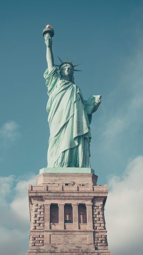 Statue of Liberty Phone Wallpaper