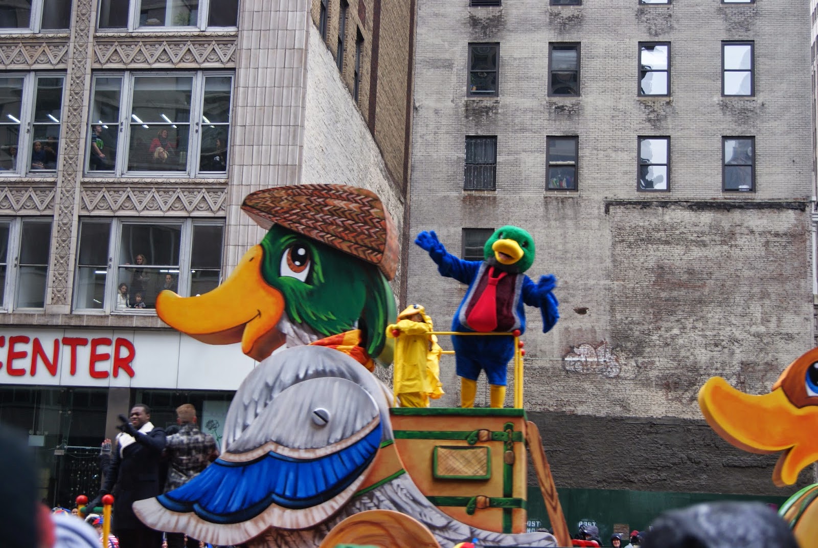 Macys Thanksgiving parade ducks