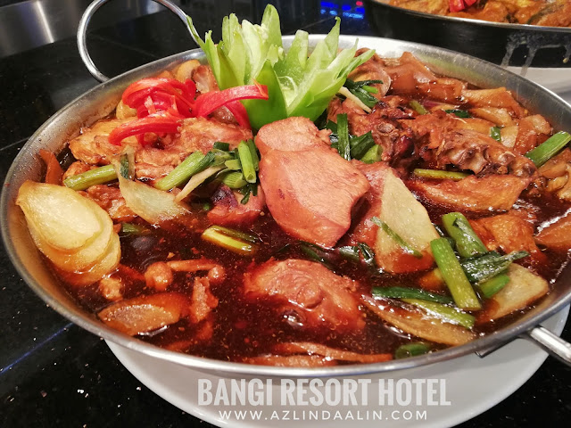 BUFFET CAHAYA RAMADAN 2019 BUKA PUASA DI BANGI RESORT HOTEL - Bila tibanya bulan puasa Ramadan,  majlis buka puasa secara buffet memang tak asing lagi di negara kita ini. Jadi ! Entri hari ini, mummy Nak kongsikan pada korang BUFFET CAHAYA RAMADAN 2019 BUKA PUASA DI BANGI RESORT HOTEL.    BUFFET CAHAYA RAMADAN 2019 BUKA PUASA DI BANGI RESORT HOTEL   Mungkin ada yang tercari-cari tempat makan untuk majlis berbuka di sekitar Bangi dan Putrajaya samada berbuka puasa dengan keluarga, kawan sepejabat, sanak saudara atau rakan-rakan. Nak nampak best berbuka puasa secara esklusif ni, memang mummy highly recommended BUFFET CAHAYA RAMADAN 2019 BUKA PUASA DI BANGI RESORT HOTEL        BUFFET CAHAYA RAMADAN 2019 BUKA PUASA DI BANGI RESORT HOTEL akan berada di Restoran Funtasia tingkat 1 di Bangi Resort Hotel.    Ada yang tanya mummy, hotel baru ke tu?? Tak pernah dengar nama BANGI RESORT HOTEL tu pun. Oh ya ! Kalau korang nak tahu... hotel ni, dulu kala pernah menggunakan nama HOTEL EQUATORIAL BANGI dan juga HOTEL BANGI-PUTRAJAYA. Jangan tanya mummy lelebih kenapa mereka tukar nama ye !  LEBIH 200 SELEKSI PILIHAN MENU BUFFET CAHAYA RAMADAN 2019 BUKA PUASA DI BANGI RESORT HOTEL         Kalau korang nak tahu, sebenarnya berbaloi ke BUFFET CAHAYA RAMADAN 2019 BUKA PUASA DI BANGI RESORT HOTEL. Sebab mereka menghidangkan lebih 200 seleksi pilihan menu untuk BUFFET CAHAYA RAMADAN 2019 BUKA PUASA DI BANGI RESORT HOTEL.     Banyak,kan !    Jadi bagi sesiapa yang picky eater. Mummy yakin, dalam banyak-banyak menu di sini pasti ada pilihan yang sesuai !                        BUFFET CAHAYA RAMADAN 2019 BUKA PUASA DI BANGI RESORT  mengetengahkan menu masakan kampung serta antarabangsa.    Terdapat bermacam-macam pilihan makanan dari chef-chef yang hebat dari pembuka selera, mee, nasi, pelbagai lauk sehingga ke pemanis mulut            Pilihan minuman yang beraneka jenis dari minuman panas hinggalah ke minuman sejuk            Pelbagai sambal : sambal hitam, sambal belacan, sambal tempoyak, sambal mangga, sambal kicap dan lain-lain                                            Tak lupa juga, kid's corner yang di tunggu-tunggu oleh anak-anak kami !      Nasi Kerabu dan Ayam berempah      Satay ayam dan daging              Japanese Stall juga ada di sini !        Buffet Ramadan di sini memang KAMBING BAKAR ini WAJIB  !  Tarikan istimewa tahun ini, ada kehadiran robot bernama "Robbie" yang boleh menyediakan aiskrim dan minuman berasaskan kopi. Nak tahu macam mana? Haaa..bab ni, kena datang sendiri pada bulan Ramadhan nanti.    Semua menu BUFFET CAHAYA RAMADAN 2019 BUKA PUASA DI BANGI RESORT HOTEL memang banyak dan boleh memuaskan hati pengunjung.     Jangan ragu-ragu bab HALAL. Dapur Funtasia, harmoni, pastry dan banquet semuanya HALAL serta disahkan oleh JAKIM   ANAK-ANAK LEPAK SANTAI DI KOLAM IKAN BANGI RESORT HOTEL      Sementara nak tunggu waktu buka puasa, anak-anak boleh beriadah di luar BANGI RESORT HOTEL untuk memberi ikan makan di kolam ikan atau ambil angin di kawasan kolam renang.      Anak-anak kecil pastinya suka aktiviti sebegini, dan taklah mereka bosan menunggu waktu buffet buka puasa atau waktu makan malam yang panjang.        Makanan ikan boleh di dapati dan di beli di lobi hotel. Jangan masukkan sebarangan makanan tau ! Ikan di sini lain. Mereka ada allergy tersendiri.   HARGA BUFFET CAHAYA RAMADAN 2019 BUKA PUASA DI BANGI RESORT HOTEL           Berapa HARGA BUFFET CAHAYA RAMADAN 2019 BUKA PUASA DI BANGI RESORT HOTEL ? Harga BUFFET CAHAYA RAMADAN 2019 BUKA PUASA DI BANGI RESORT HOTEL adalah serti di bawah :-  Beli dari tarikh 15 MAC - 15 APRIL 2019 :  RM75++ (dewasa) dan RM37. 50++ (kanak-kanak)  PRA BAYAR (24 JAM SEBELUM) :  RM90++ (dewasa) dan RM45++ (kanak-kanak)  WALK IN DAN HARGA BIASA :  RM120++ (dewasa) dan RM60 (kanak-kanak)   Bagi setiap pelanggan dewasa yang membeli pakej BUFFET CAHAYA RAMADAN 2019 BUKA PUASA DI BANGI RESORT HOTEL. Setiap RM3.50 akan di salurkan ke tabung Islamic Relief Malaysia.   Untuk tempahan, hubungi :  Telefon : 03-82102222  Email : fb_reservations@hotelbangi-putrajaya.com  Website : www.bangiresorthotel.com