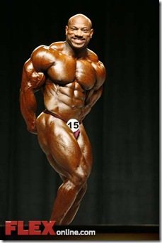 dexter jackson_side triceps pose