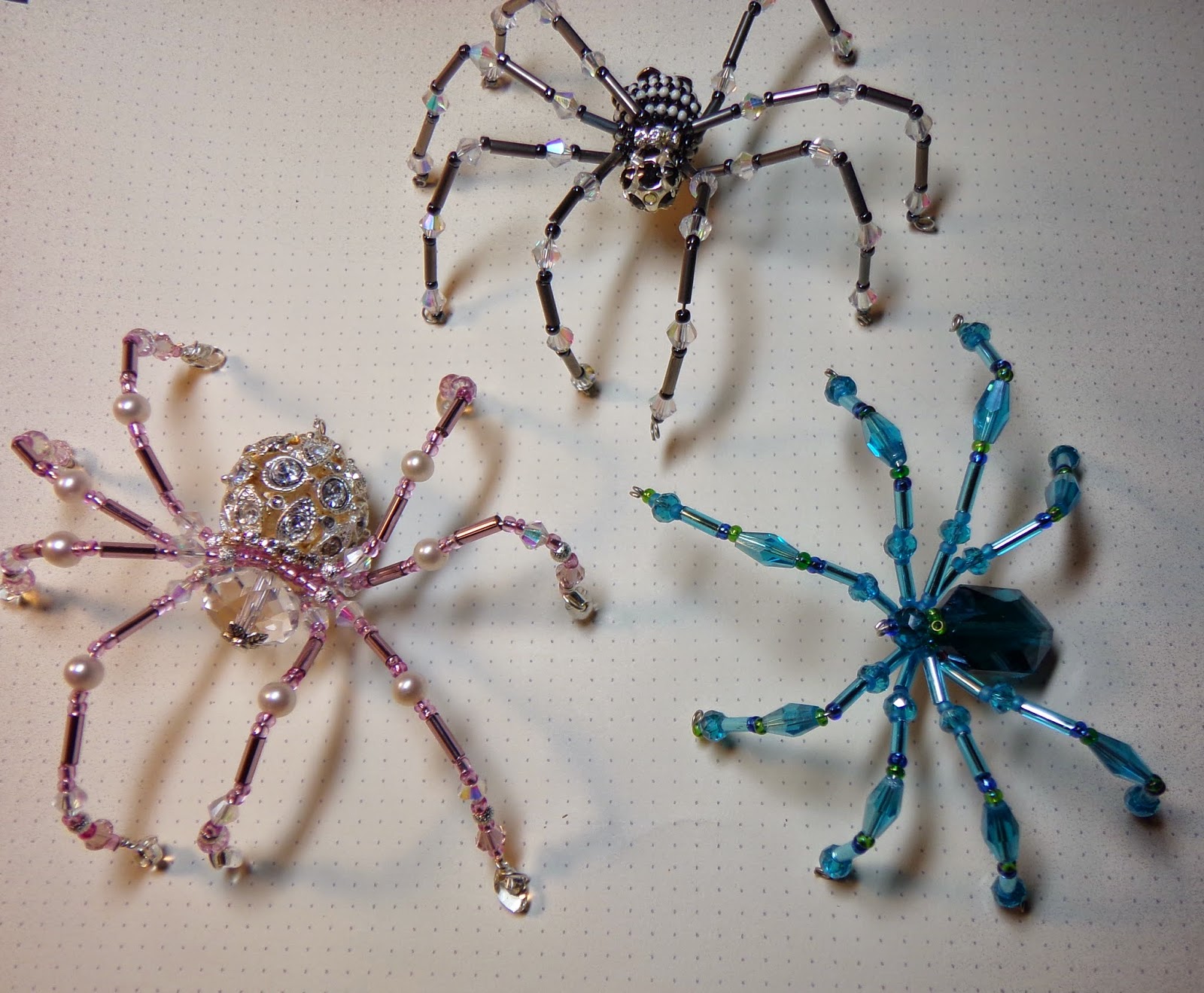 JuJu Crafts: Spiders made from Beads and Wire - in time for Halloween