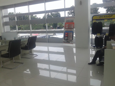 Ruang Showroom Dan Bengkel Honda Mitra Lenteng Agung