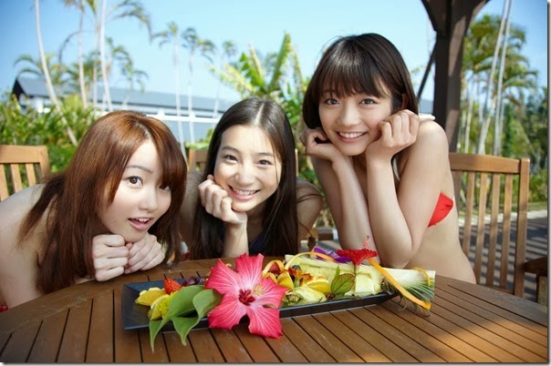 Suzuka_Morita_-_Rika_Adachi_-_Misaki_Momose_43