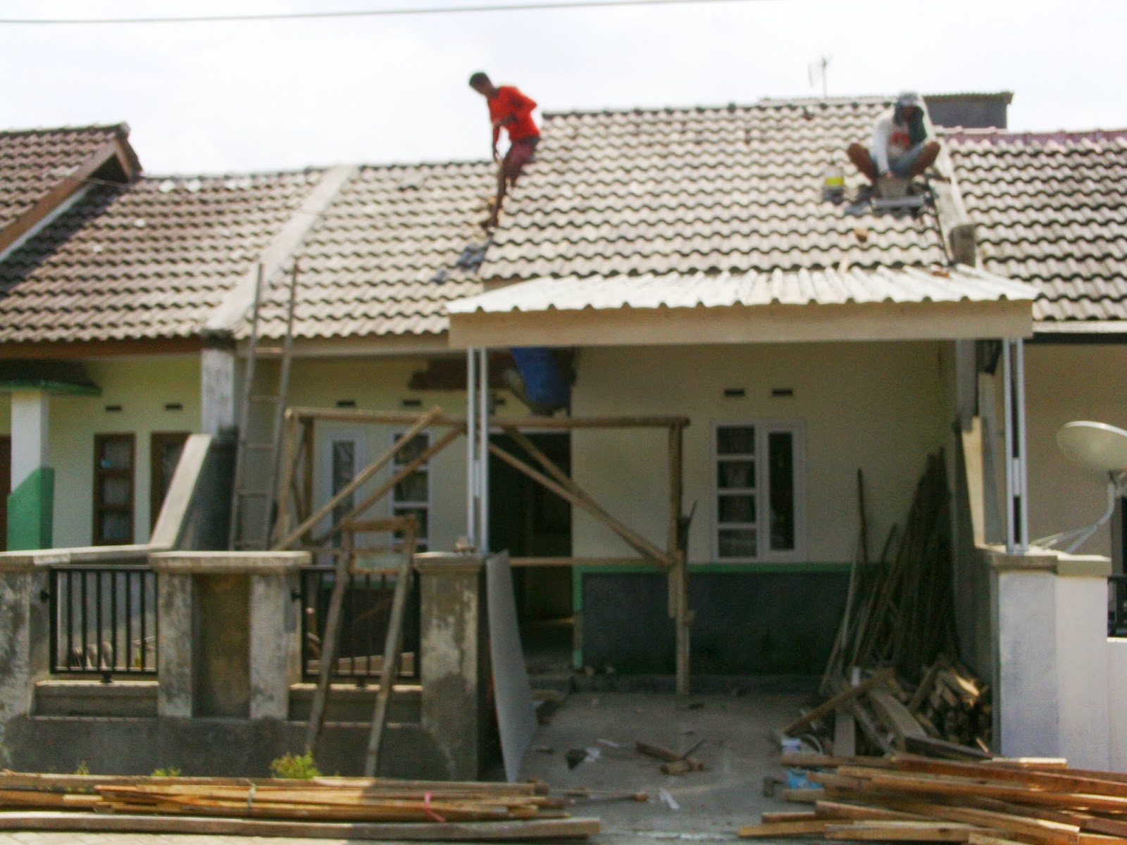 Babagi Pangalaman Renovasi Atap Rumah Type 36 Bersubsidi