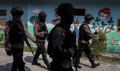Densus 88 Tangkap Remaja Penyebar Propaganda ISIS Lewat Grup WhatsApp di Gowa