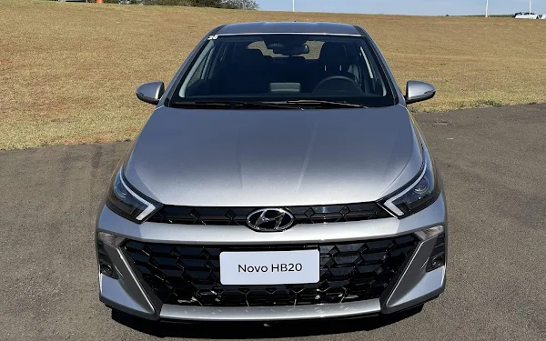 Novo Hyundai HB20 2023 - dianteira