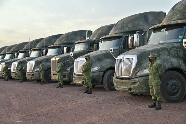 El Agrupamiento de Ingenieros Felipe Ángeles transporta en 36 vehículos 12 unidades de maquinaria pesada, 6 camiones de volteo y 9 oficinas móviles.