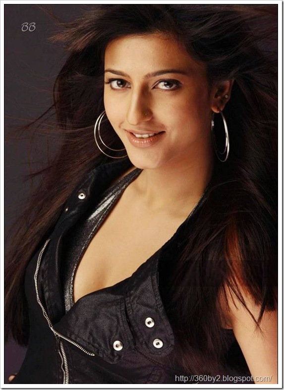 Shruti Hassan's Hot Photo Shoots