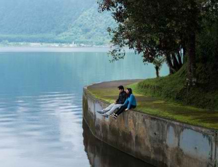 Spot Foto Keren Di Danau Beratan Bedugul