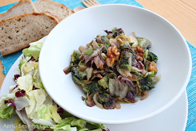 Gustoso contorno facile e veloce. Radicchio, pan di zucchero, indivia.