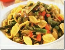Orecchiette fredde con caponata leggera