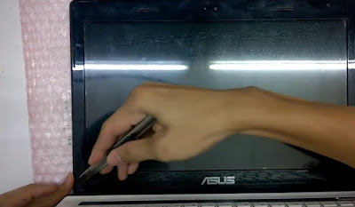 Cara Mudah Ganti LCD Laptop ASUS Dalam 5 Menit