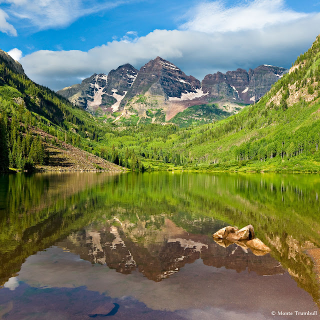 Aspen Maroon Bells lake refelction Colorado