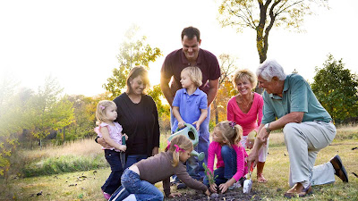 kids plastic shovels