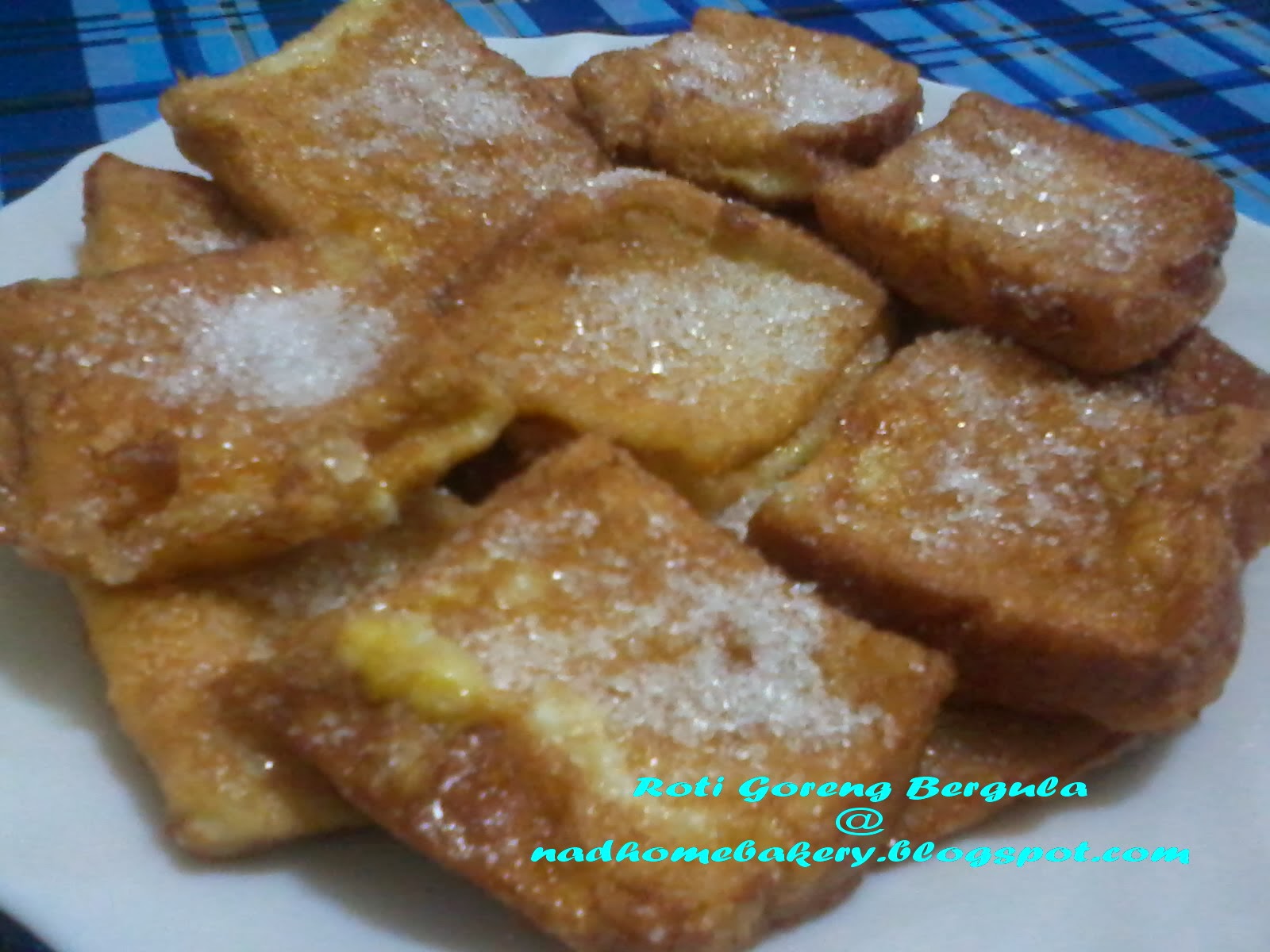 Nadhomebakery: Pancake vs Roti Goreng Bergula