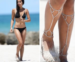 Zoe Kravitz’s Shin Jewelry