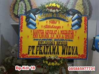 Toko karangan bunga di pare kediri menjual karangan bunga duka cita, belasungkawa, pernikahan atau wedding, selamat dan sukses, serah terima jabatan, promosi doktor, atau congratulation, handbouqet, bunga meja dan standing flower di pare kediri