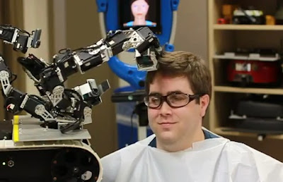 Δημιούργησαν το πρώτο ρομπότ   κουρέα [video]