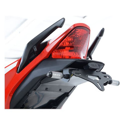 2016 Honda CBR300R taillight