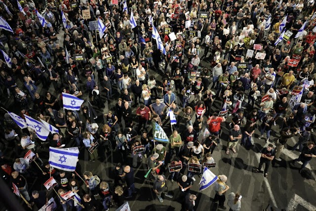 Miles de israelíes se manifiestan en Tel Aviv pidiendo un acuerdo de rehenes a Netanyahu