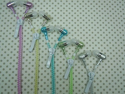 Glow In Dark Earphones With Microphone - Zipper 