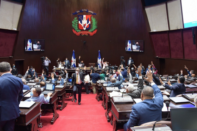 Ley Extinción de Dominio podría afectar a algunos legisladores