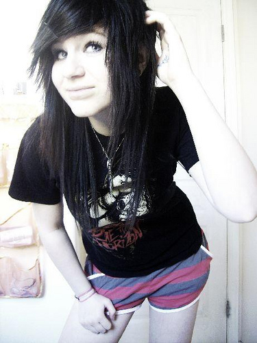 Emo Girls With Black And Pink Hair. 2011 Hot Emo Girl
