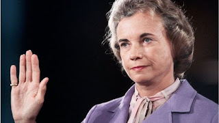 Sandra Day O'Connor being sworn in