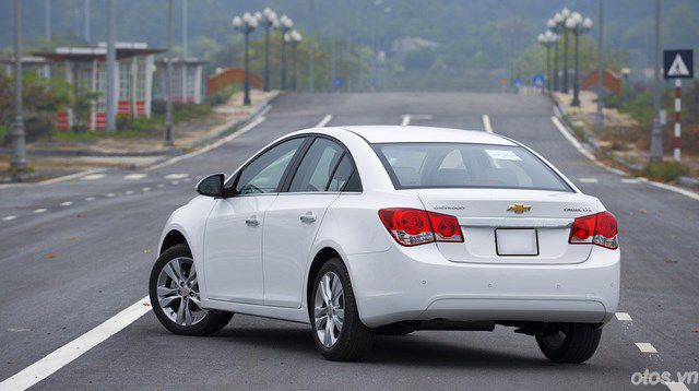 Đánh giá xe Chevrolet Cruze 2014 - hiện đại và an toàn