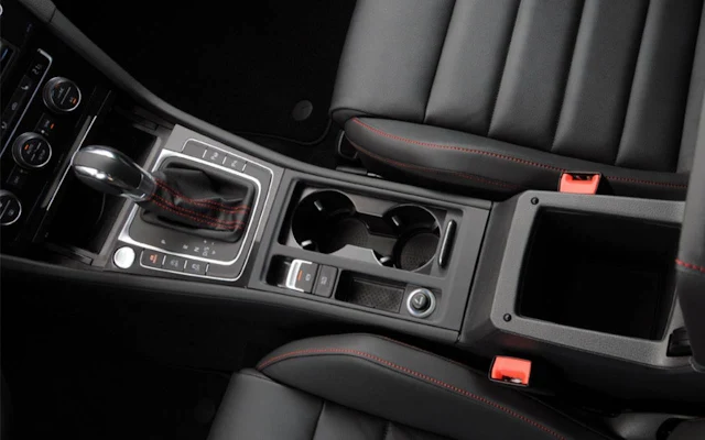 VW Golf GTI 2014 - interior