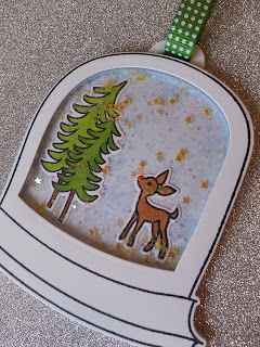 fresh crafts blog: Avery Elle Snow Globe Shaker Tag