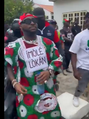 Davido arives osun state ahead of PDP mega campaign for his uncle Ademola Adeleke