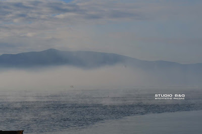 Εντυπωσιακό φαινόμενο στο Ναύπλιο με την θάλασσα να "βράζει" (βίντεο)