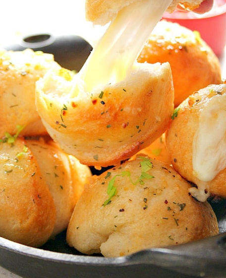 Easy Garlic Cheese Bombs Recipe #dinner #garlic #easy #bombs #food