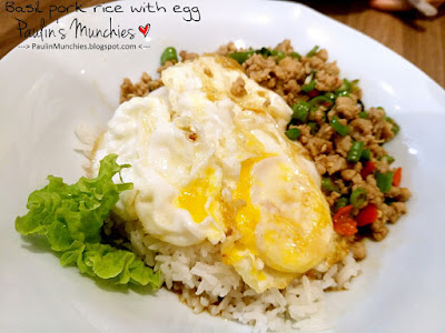 Basil pork rice with egg, Krapow pork  - Kra Pow Thai Street Food at Far East Plaza - Paulin's Munchies